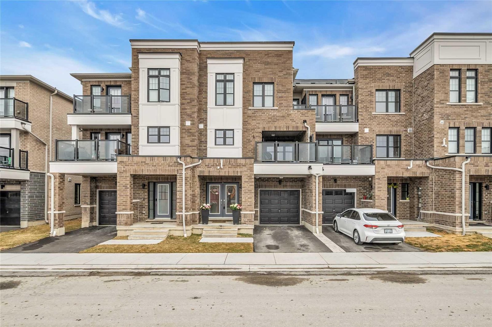 Ravine Mills - Double garage single homes 3